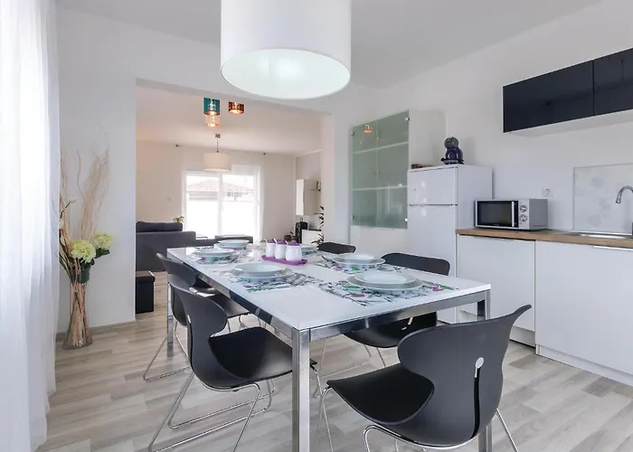 Stunning In Holiday home *