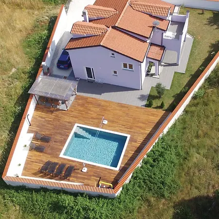 بيت للعطل Stunning In *