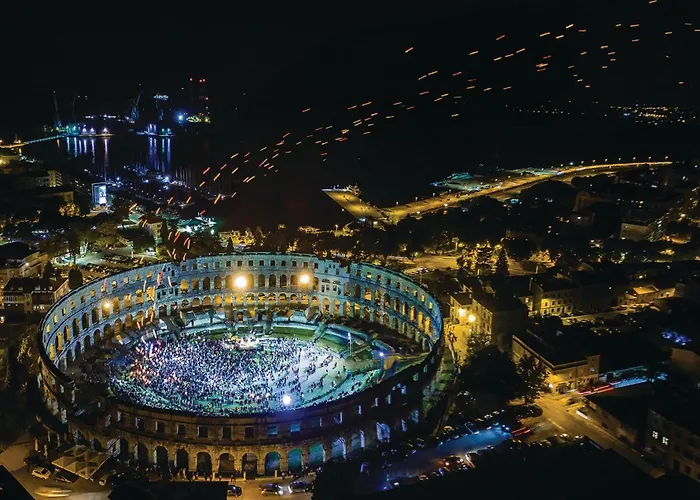 بيت للعطل Stunning In بولا